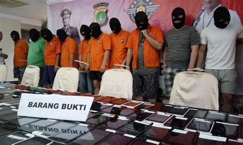 Polisi Tangkap Sindikat Order Fiktif Taksi Daring Video Dailymotion