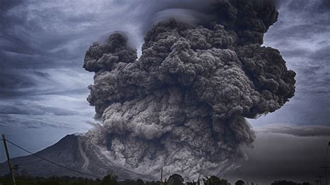 Top 10 Most Dangerous Volcanic Eruptions Caught On Camera