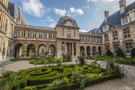 Le Musée Carnavalet Une Création Haussmannienne Histoires Haussmanniennes Cycles Passés