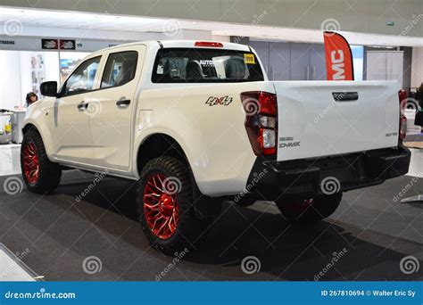 Isuzu Dmax Pick Up At Manila Commercial Vehicle Show In Pasay