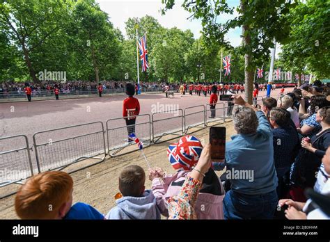 Queens Platinum Celebration Hi Res Stock Photography And Images Alamy