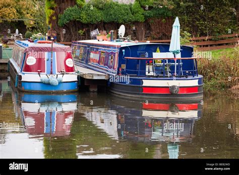 Narrowboats Hi Res Stock Photography And Images Alamy