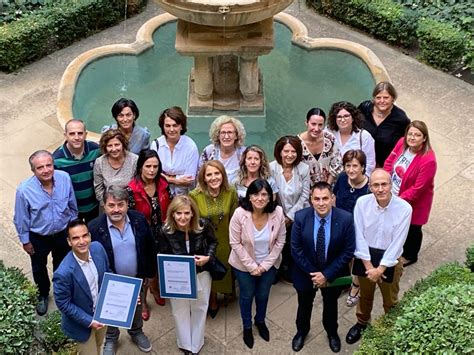 Las Residencias Santa Teresa Y José López Barneo Reciben La