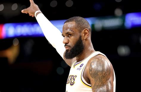 Lebron Reaches 38000 Career Points As Lakers Lose Late To 76ers