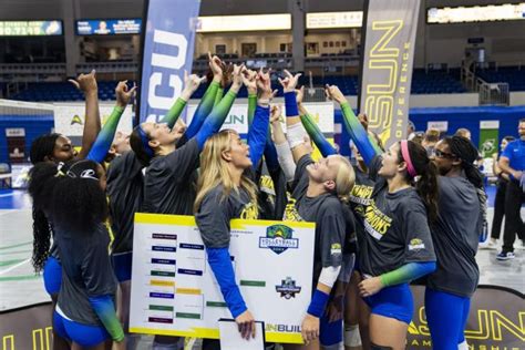 Fgcu Volleyball Captures Third Consecutive Asun Title By Sweeping