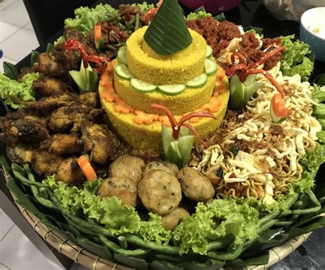 Jual TUMPENG KOMPLIT NASI LIWET NASI KUNING 10 PAX Jakarta Barat