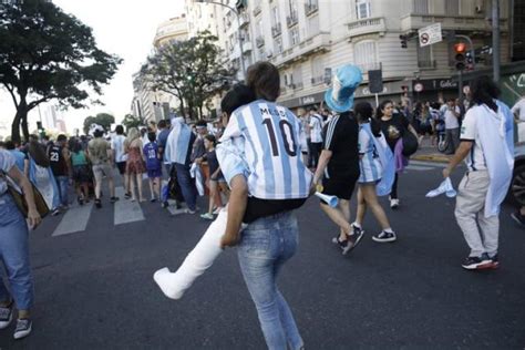 La selección a la final del Mundial miles de argentinos festejan en