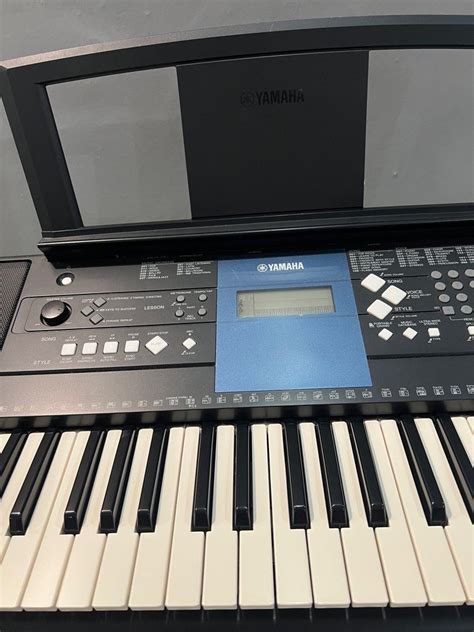 Yamaha PSR E333 Portable KB Hobbies Toys Music Media Musical