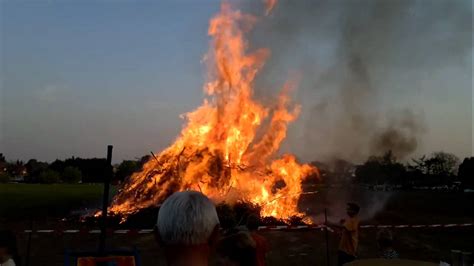 Osterfeuer in Bünde Hunnebrock YouTube