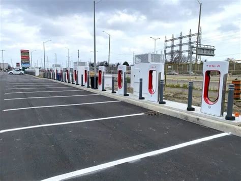 Canada Now Has 2000 Tesla Supercharger Stalls With The Opening Of