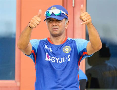 India coach Rahul Dravid gives a thumbs up at the end of training ...