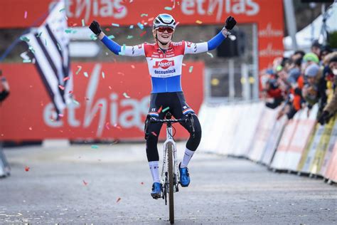 Puck Pieterse wins Besançon Cyclocross World Cup Cyclingnews