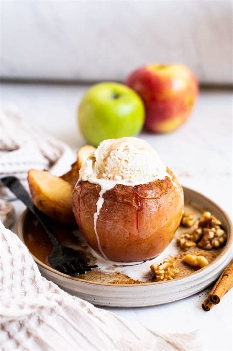 Healthy Baked Apples - iFoodReal.com