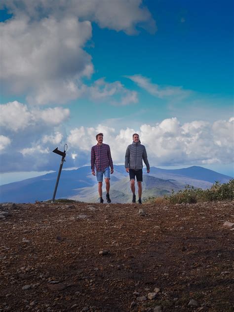 Niseko - mountains, onsens and autumn leaves – wandering sneakers