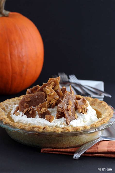 Thanksgiving Pumpkin Pie - Pint Sized Baker