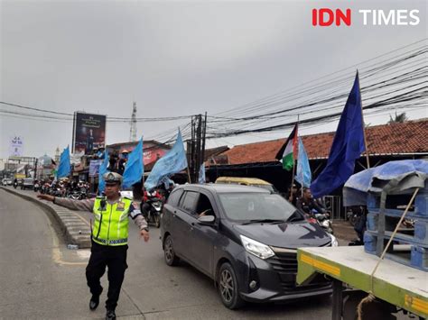 Buruh Di Tangerang Demo Polisi Rekayasa Lalu Lalu Lintas