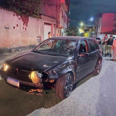 Motorista Embriagado E Sem Habilita O Colide Carro Estacionado Em