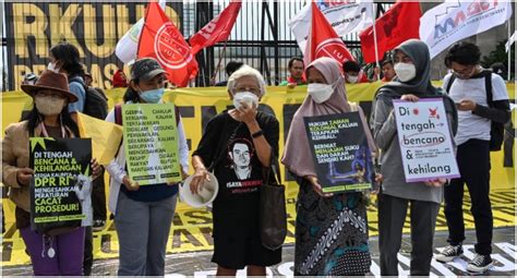 Indonesia Parliament Approves Ban On Premarital Sex Channels Television