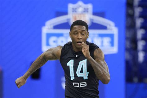 Nfl Draft Nfl Scouting Combine Workouts Dbs And Tes Hogs Haven