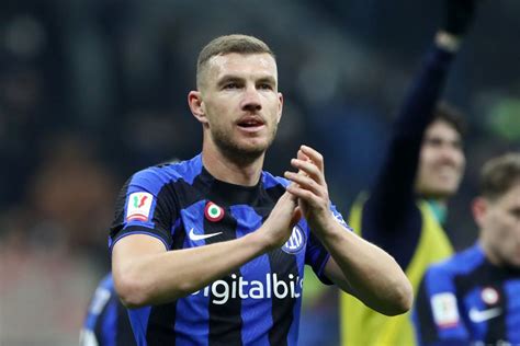 Edin Dzeko To Start For Inter Milan In Champions League Clash Vs Ac Milan