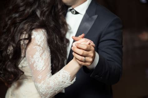 ¿Cuál es la diferencia entre Marido y Esposo? - DIFIERE