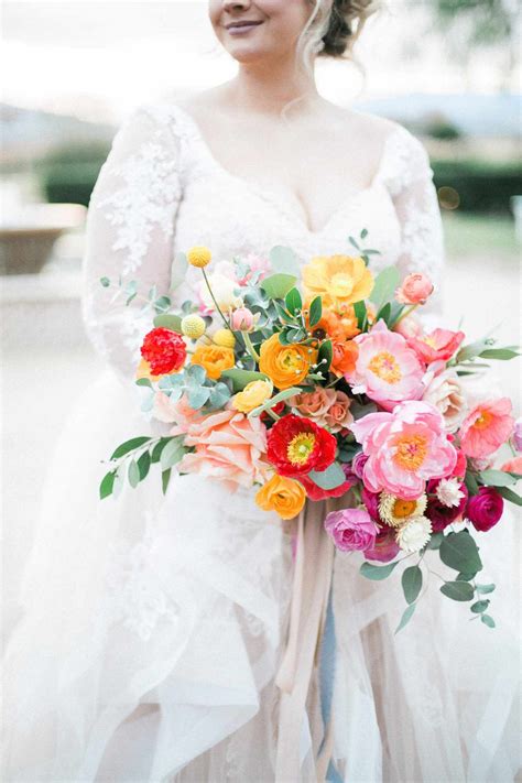 21 Fun And Bright Poppy Wedding Bouquets