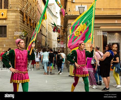 Corteo storico palio di siena hi-res stock photography and images - Alamy