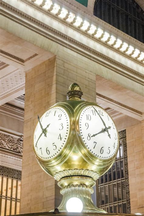 Grand Central Station Clock Stock Image - Image of metro, bustling ...