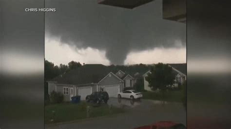 Video Tornadoes Tear Through Midwest Abc News