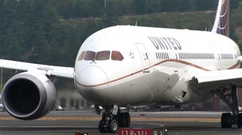 United Airlines introduces 10 new policies to protect travelers - ABC13 ...