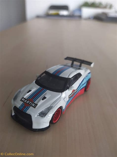 Nissan Skyline Gt R R Lbwk Modelos Em Escala Carros Cor Branco