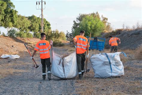 El Cabildo Ejecuta Labores De Mejora En Los Barrancos De Tarajalejo Y