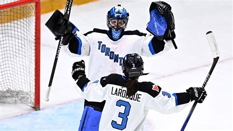 PWHL Toronto beats Boston as winning streak reaches 8 games | CBC Sports