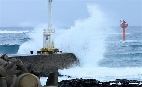 Typhoon Khanun To Make Landfall On Korean Peninsula Affect Ne China Cgtn