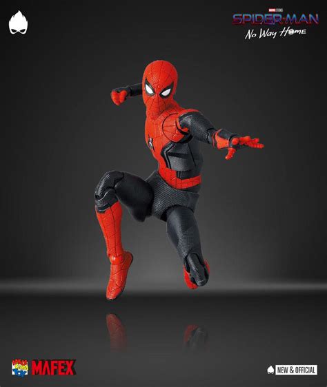 Medicom Mafex Spider Man Far From Home Action Figure Scale