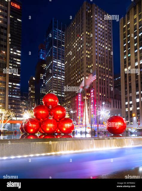 Manhattan Christmas Tree Hi Res Stock Photography And Images Alamy