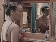 Naked Chloé André in Les Naufragés