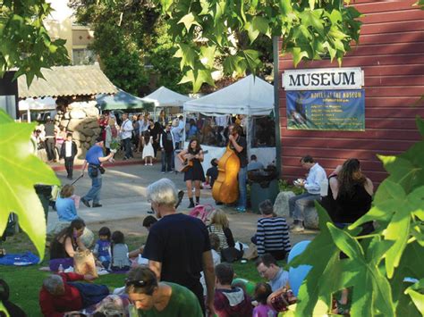 South Pasadena Farmers' Market and All That It Offers