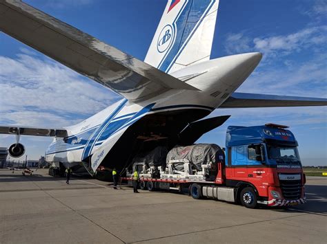 Ukrainian court grounds five Volga-Dnepr Antonov An-124 Ruslan aircraft ...