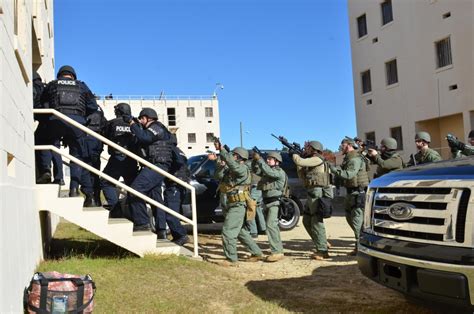 Special Reaction Teams Train To Protect Article The United States Army