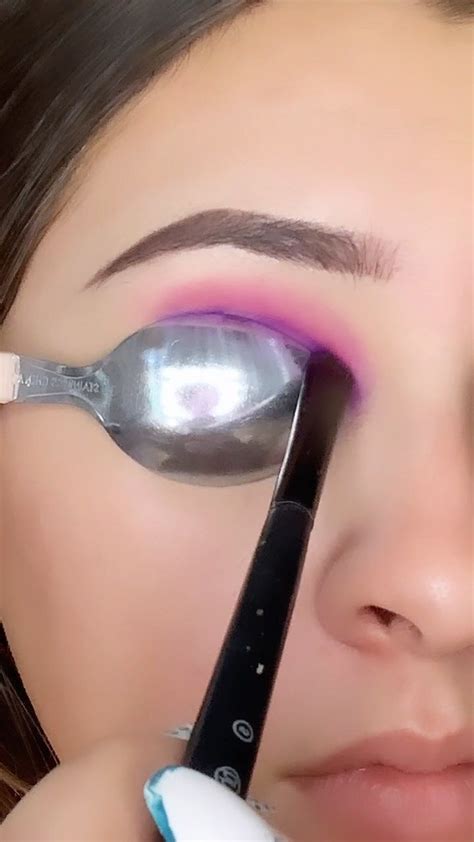 Brianna M165 On Instagram Cut Crease Using A Spoon What 🤭