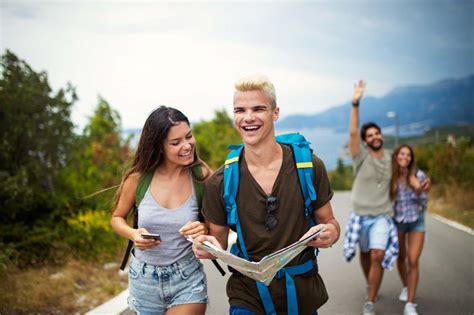 Como estudar fora do país 3 formas de fazer intercâmbio Estude Aqui