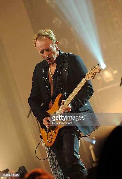 32 Def Leppard Phil Collen 7 Stock Photos, High-Res Pictures, and Images - Getty Images