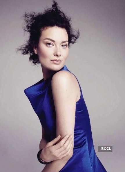 90s Supermodel Shalom Harlow Is Back On The Runway The Etimes