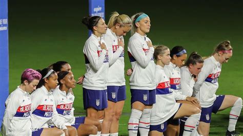 Uswnt Which Players Didnt Kneel During National Anthem In 2021