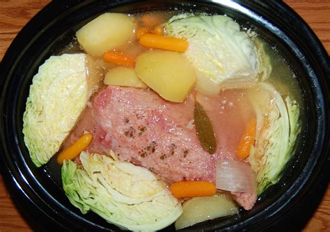 slow cooker recipes corned beef and cabbage 6