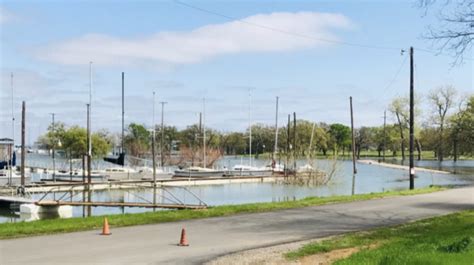 Lakeview Marina Slip Dock Mooring Reservations Dockwa