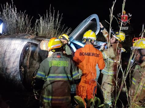 Capotamento de veículo em Brazlândia DF deixa condutor ferido Jornal