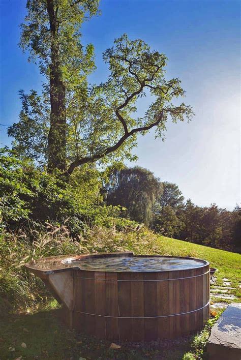 40 Outstanding Hot Tub Ideas To Create A Backyard Oasis Udendørs Bad