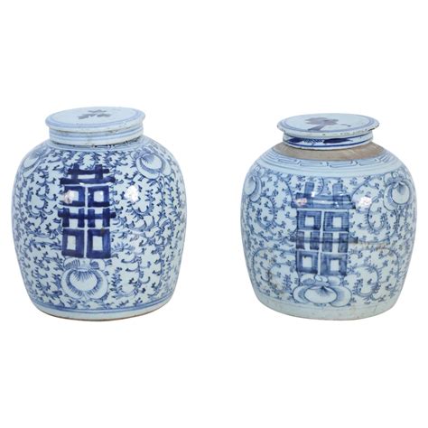 Chinese Blue And White Crackleware Vase With Lid At 1stDibs